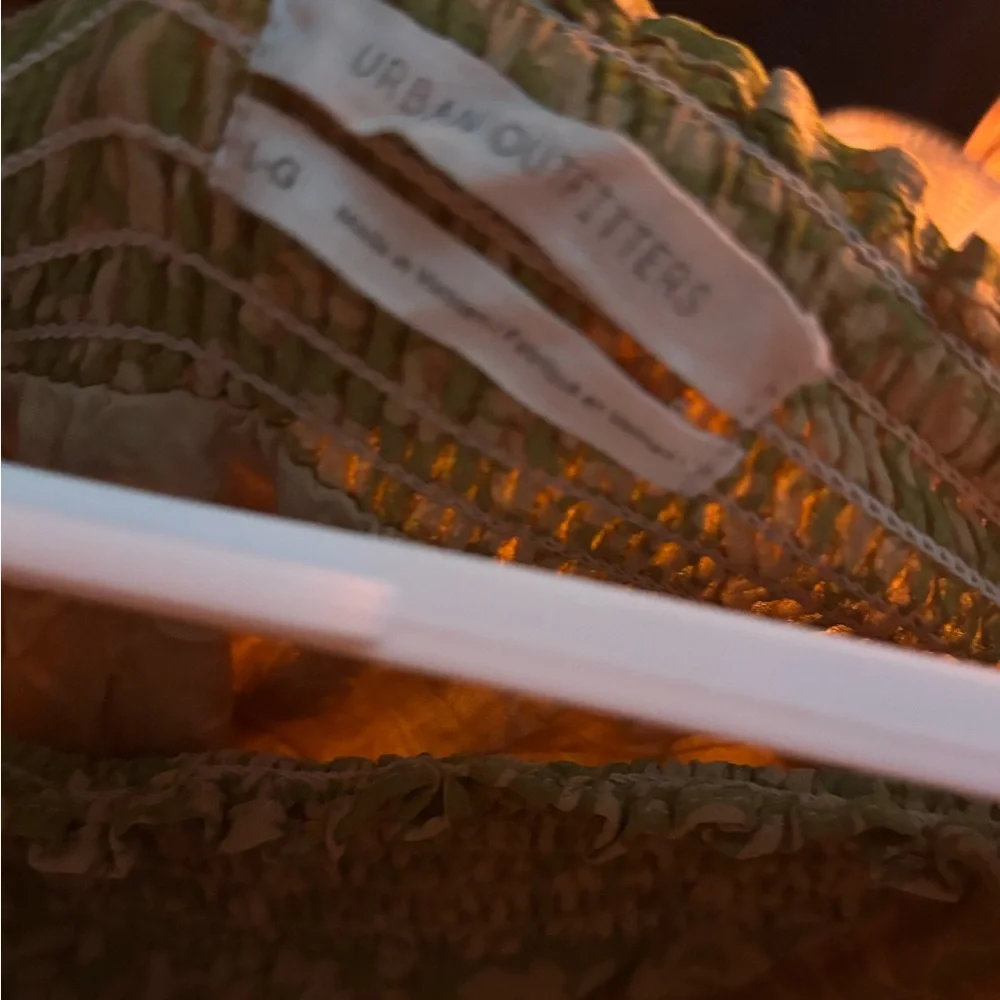 ✨Urban Outfitters✨ Ruffle Mini Skirt - Picture 4 of 4